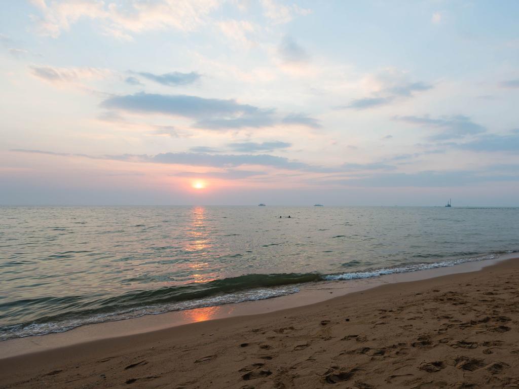 Beach 7 Condo Praia de Jomtien Exterior foto